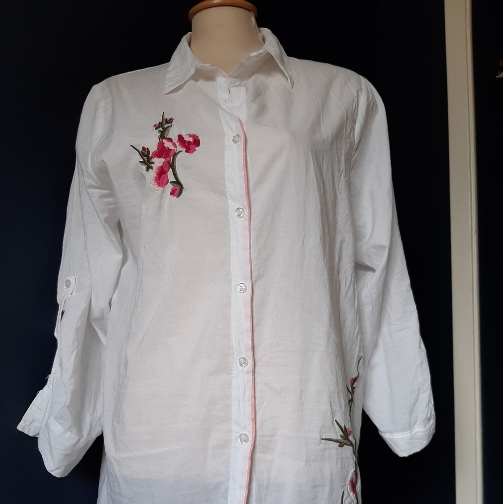2/$20 Lounge cotton embroidered shirt